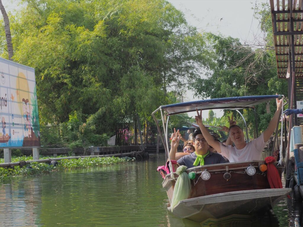 Amzing Bangkok's river race